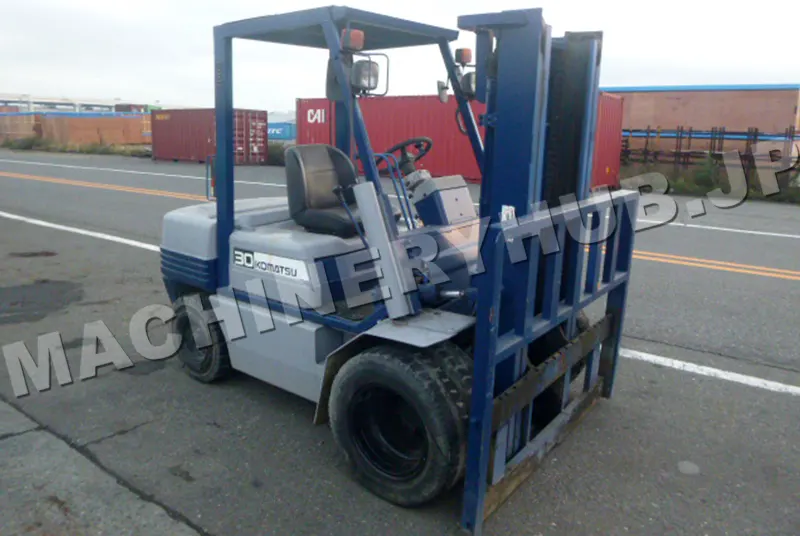 Komatsu FD30 Forklift